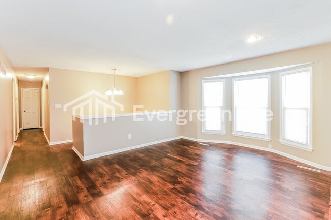 Building Photo - 1221 Milwaukee St