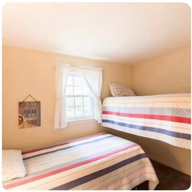 Building Photo - 74 Orchard Ave