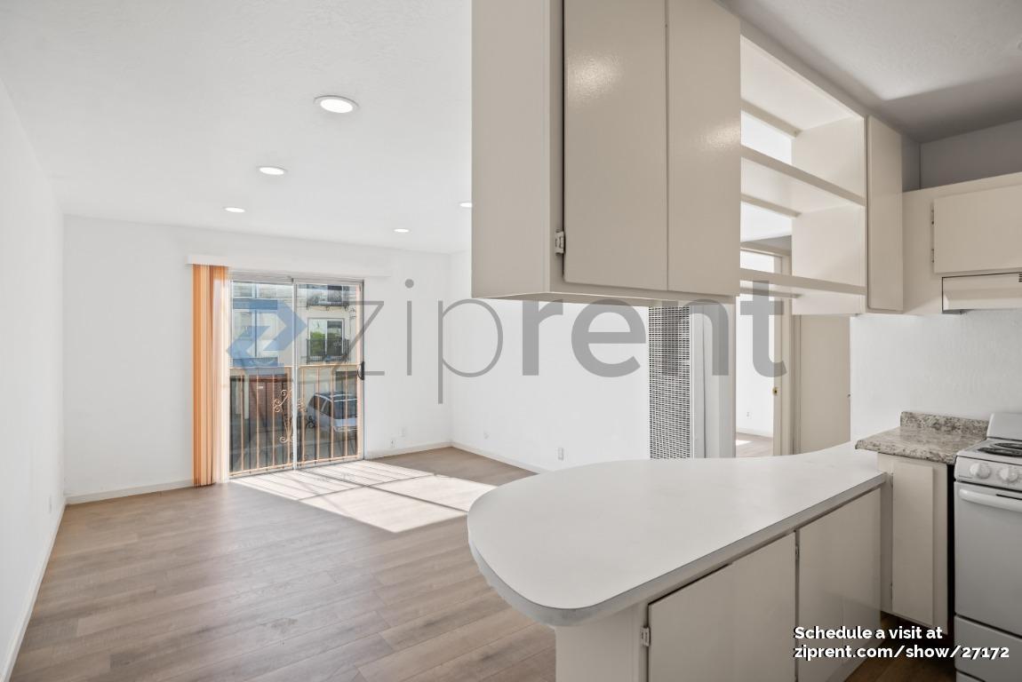 Building Photo - 474 90th St