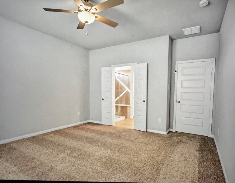 Building Photo - 18516 Amber Pine Ct