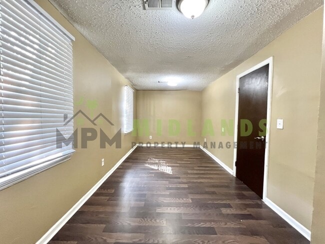 Building Photo - 2304 Ervin St