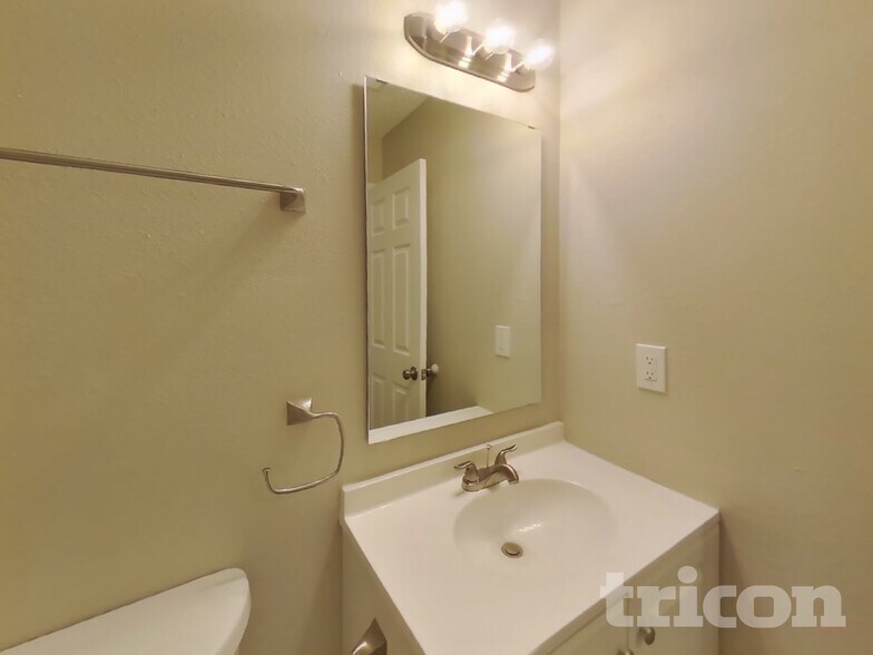 Building Photo - 3463 Capsella Ln