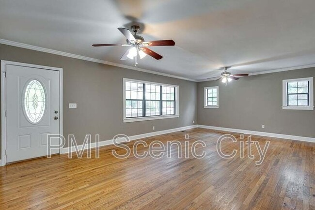 Building Photo - 4717 Beverly Kay Dr