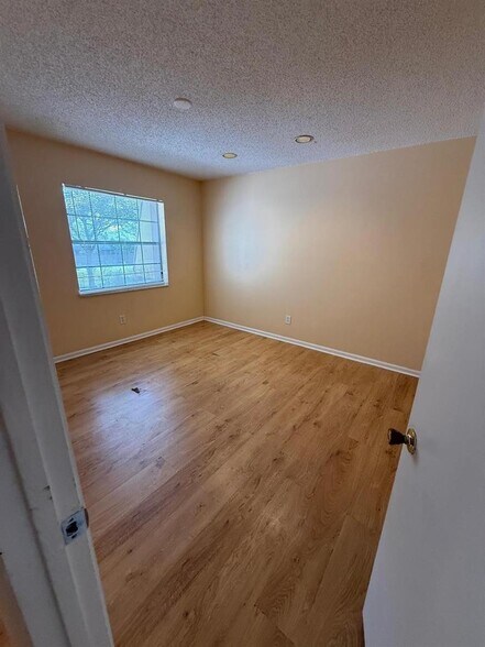 Building Photo - 3531 NW 94th Ave