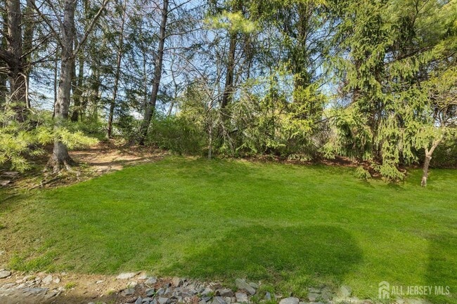 Building Photo - 22 Briarwood Ct