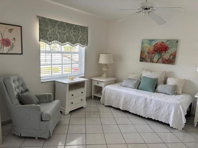 Building Photo - 6417 Bay Club Dr