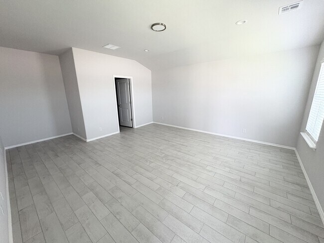 Building Photo - 9306 N 114th E Ave