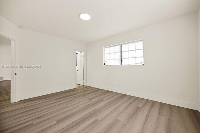 Building Photo - 7710 NW 6th Ct