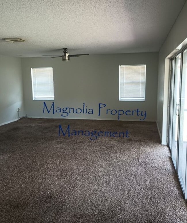 Building Photo - Dr. Phillips 4 Bedroom 2 Bathroom,