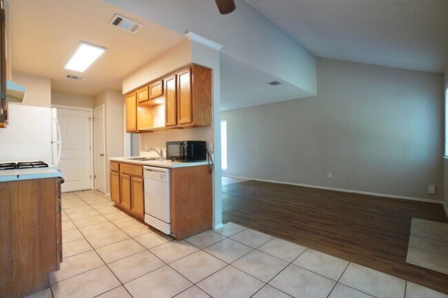 Building Photo - 7602 Woodstone Cove