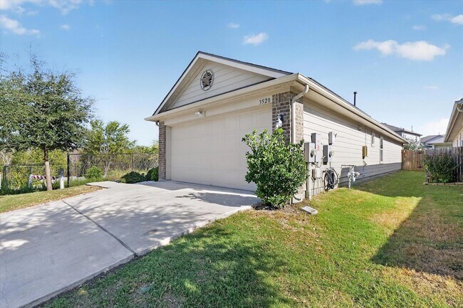 Building Photo - 3520 Kotche St