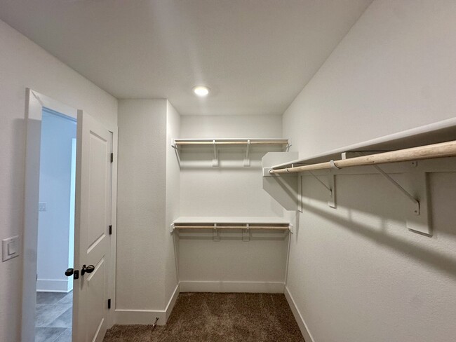 Building Photo - 8044 Texas Hls St