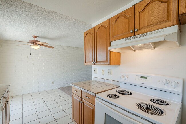 Building Photo - Cozy East Tucson 3-Bedroom with Private Ya...