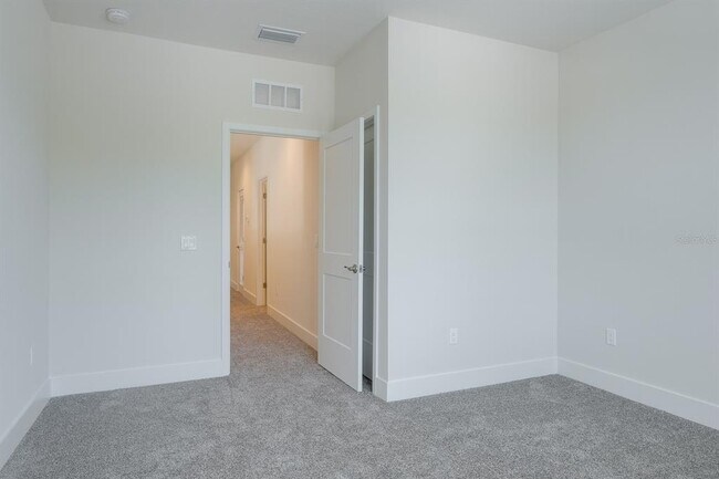 Building Photo - 410 Finn Wy