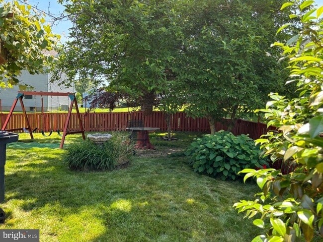 Building Photo - 15840 Buena Vista Dr
