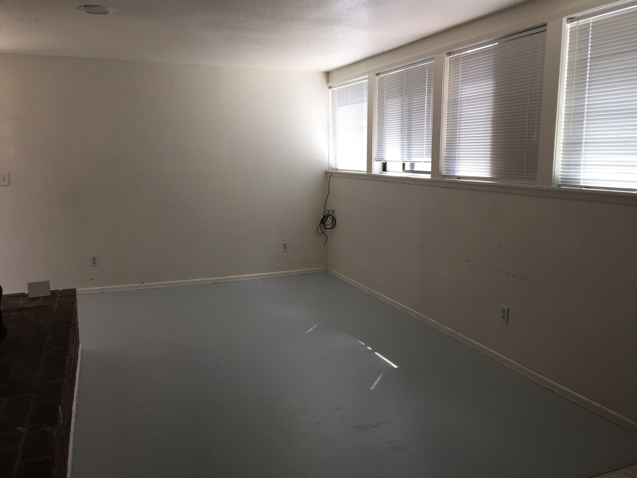 Building Photo - 418 NW Maryland St