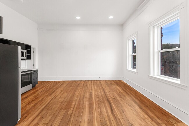 Building Photo - Cates Block