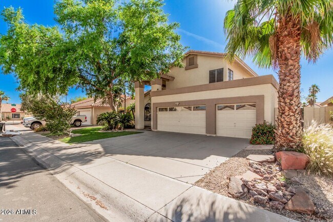 Building Photo - 3706 N Wintergreen Way