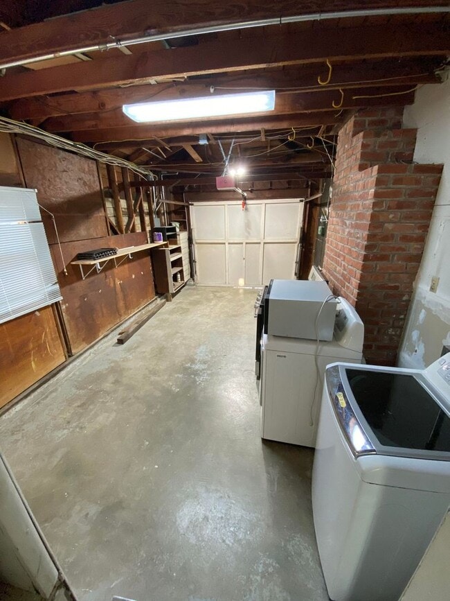 Building Photo - Charming 2-Bedroom Home Near Downtown San ...