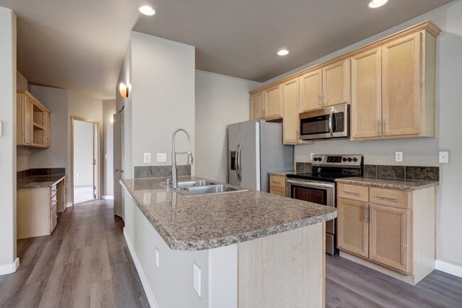 Building Photo - z-05272026-The Villas at Kennedy Creek Apartments