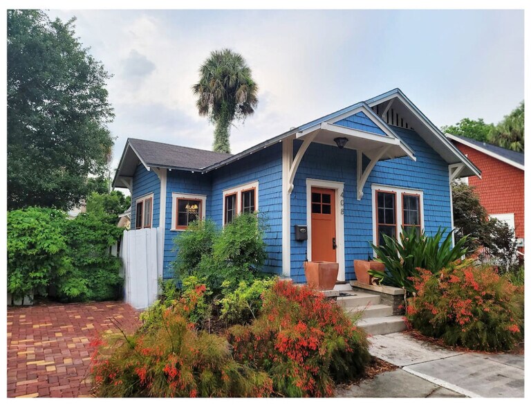 Building Photo - 408 NE 3rd Ave