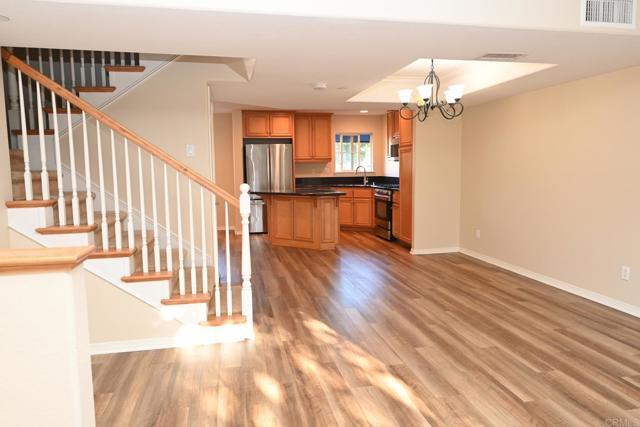 Building Photo - 4035 Bluff View Way