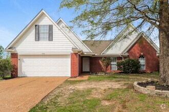 Building Photo - 9920 Averbury Cove