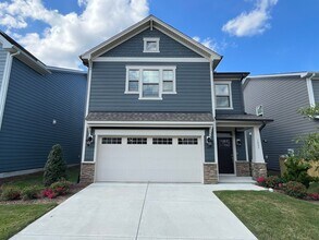 Building Photo - 1002 Greatland Rd