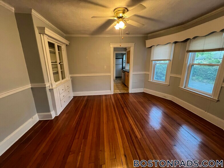 Building Photo - 43 Orchard St