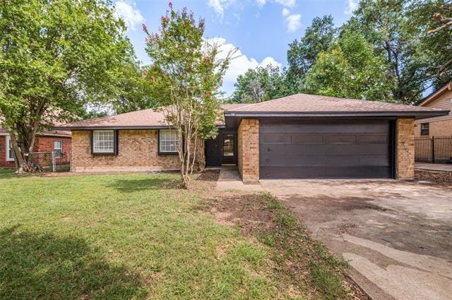Building Photo - 813 Green Pastures Dr