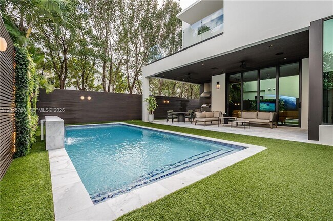 Building Photo - 10540 NW 67th Terrace