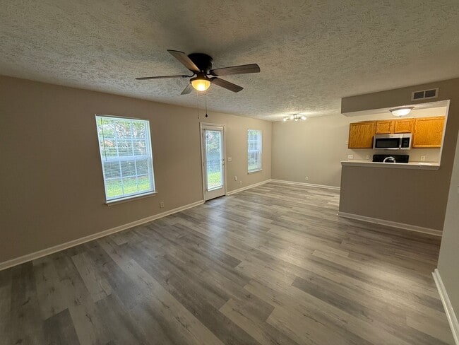 Building Photo - 272 Indian Park Dr