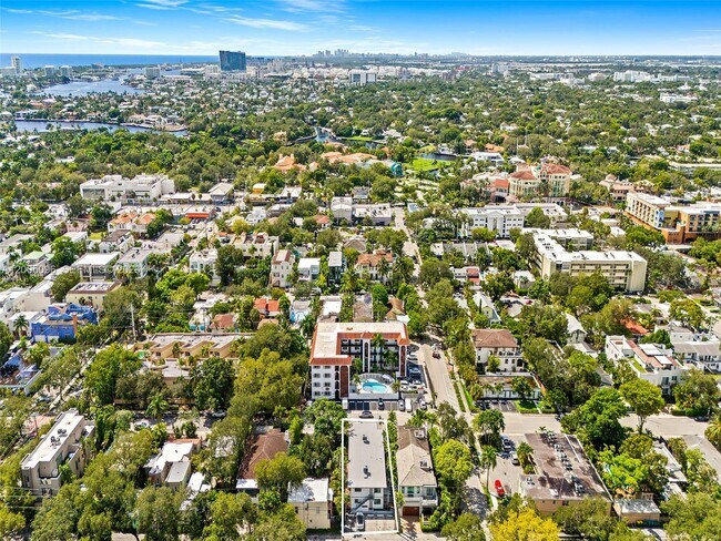 Building Photo - 1305 SE 1st St