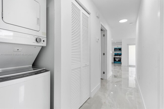 Building Photo - 2926 NW 58th St