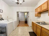 Building Photo - 2030 N Gratz St