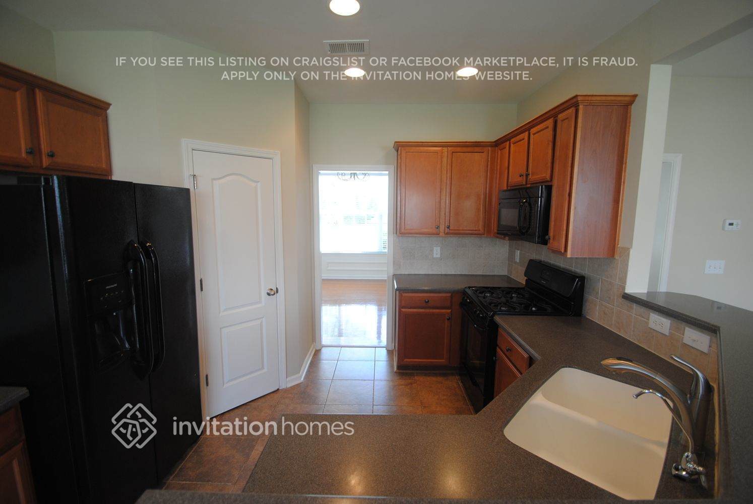 Building Photo - 706 Capri Ridge