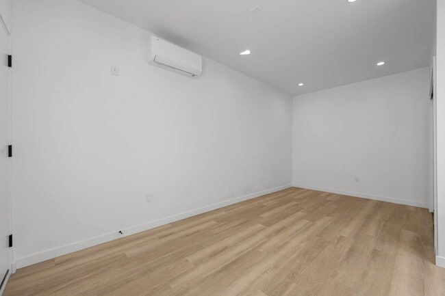 Building Photo - 4193 Leimert Blvd