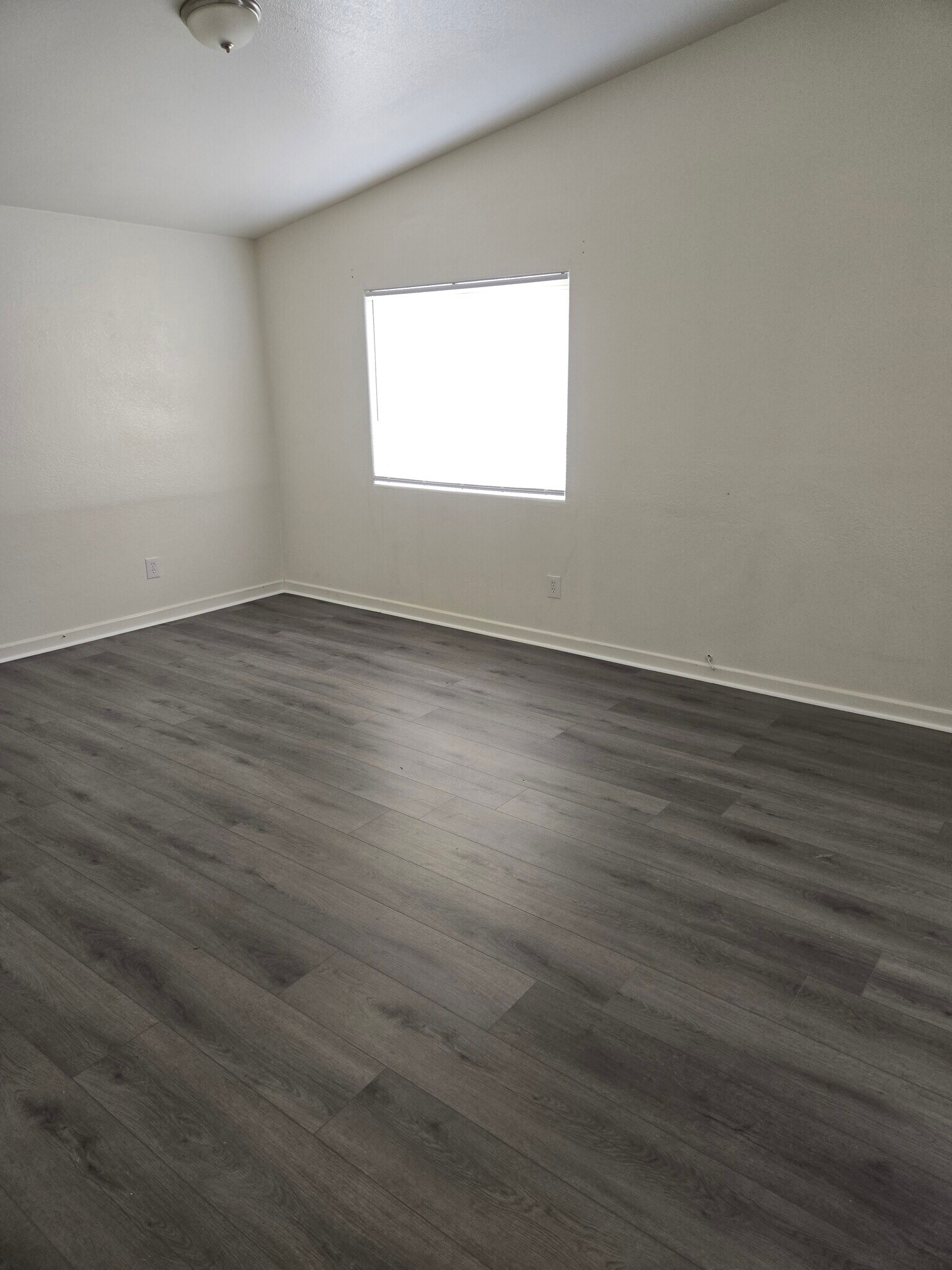 Building Photo - 1280 Blankenship Ave