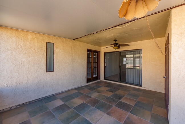 Building Photo - 514 W 37th St