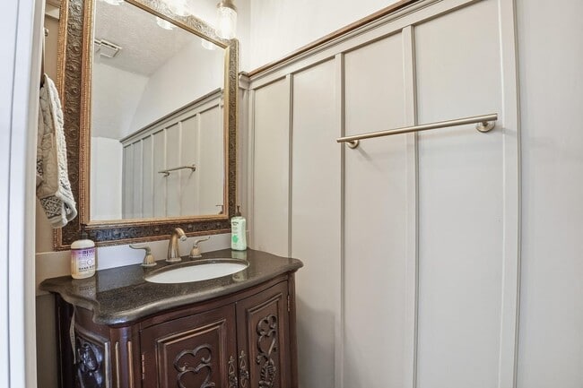 Building Photo - 330 Bluefish Dr