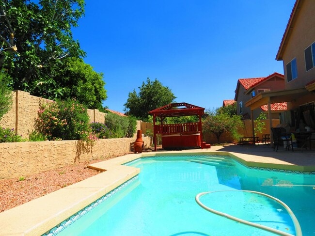 Building Photo - 4122 E Windsong Dr