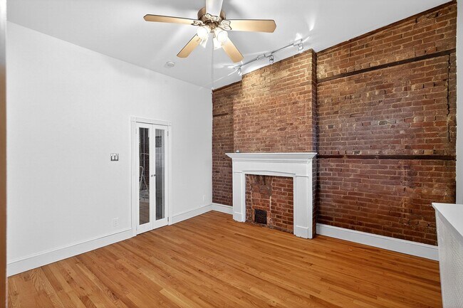 Building Photo - 702 Bloomfield St