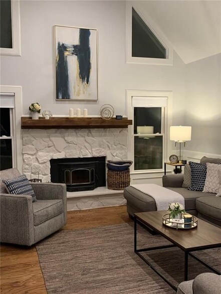 Building Photo - 1230 St Ives Ct