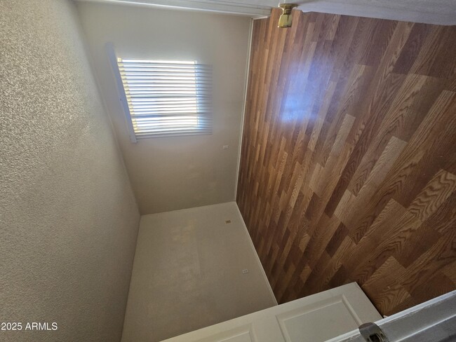 Building Photo - 1201 Terra Dr