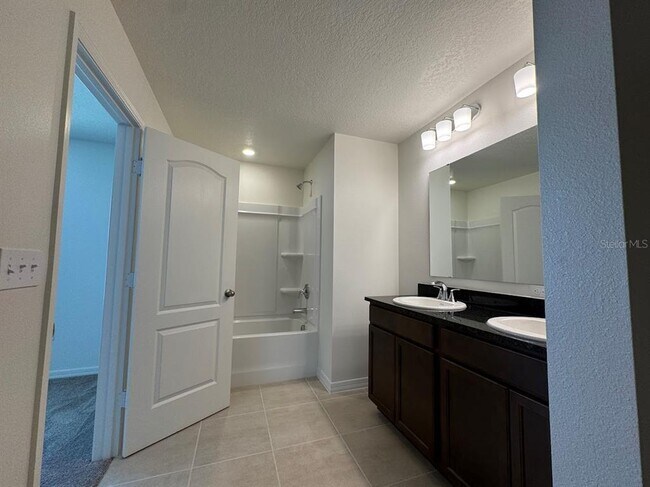 Building Photo - 2723 Plover St