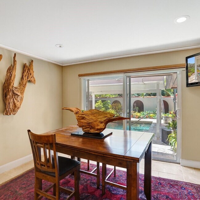 Building Photo - 683 Pelican Way