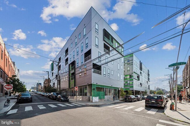Building Photo - 1501 N 31st St