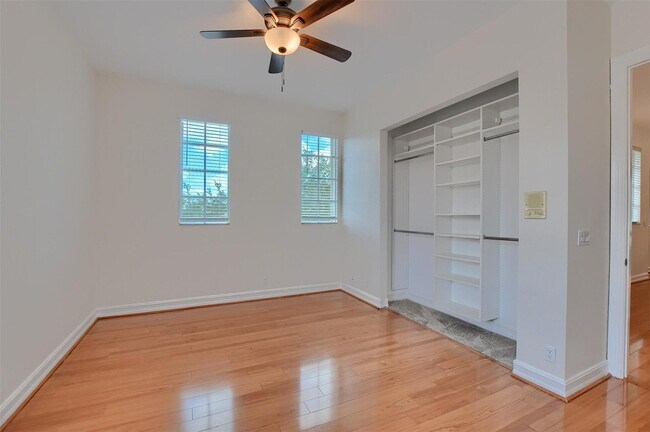 Building Photo - 8290 NW 105th Ln