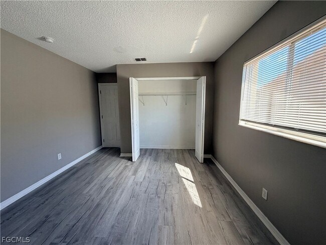 Building Photo - 823 Gleason Pkwy