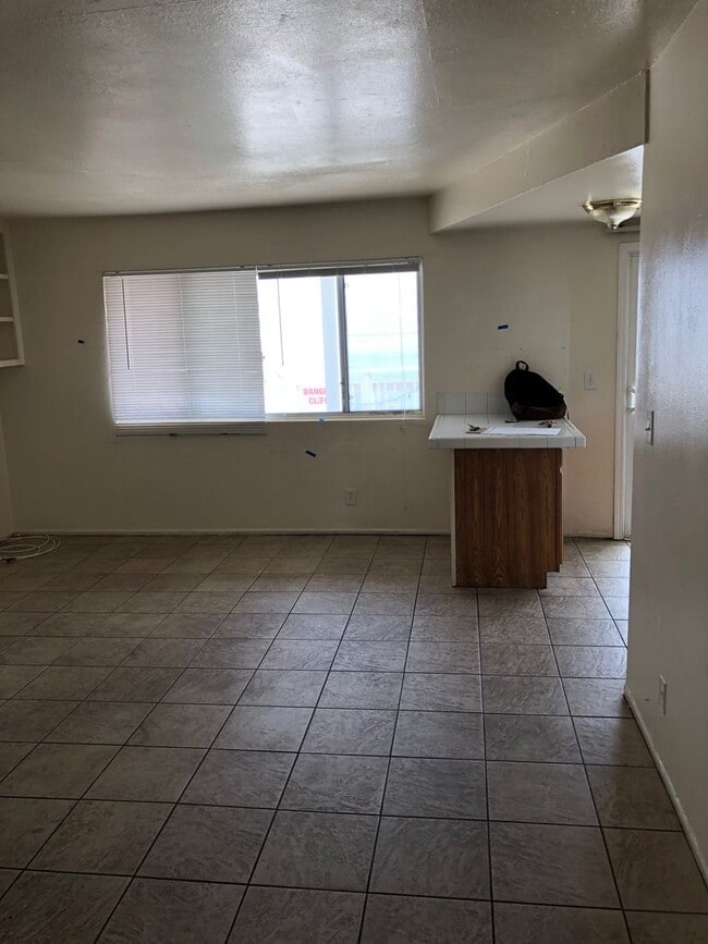 Building Photo - 6681 Del Playa Dr